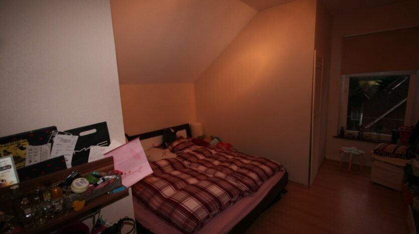 Whg. 2 Schlafzimmer 1