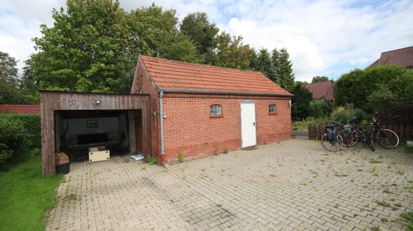 Schuppen und Carport