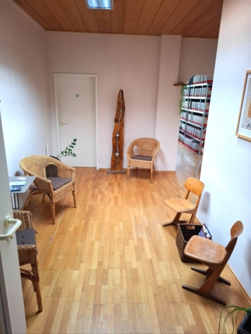 Vermietete Bürofläche und Singlewohnung in Zentrumslage - Eingangsbereich (34936)