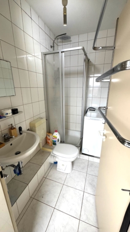 Vermietete Bürofläche und Singlewohnung in Zentrumslage - Bad Singlewohnung (34946)