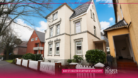 Titelbild - Renovierte Oberwohnung mit Balkon in alter Stadtvilla von Emden