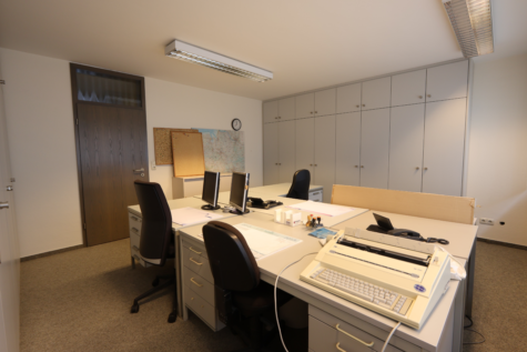 Repräsentative Gewerbeimmobilie mit Entwicklungspotenzial nahe Klinikneubau & Gewerbepark! - Büro hinten rechts (39321)