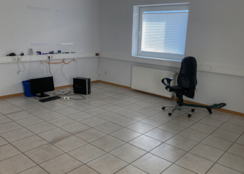 Gewerbehalle mit großer Freiflächen und Büroräumen – vielseitige Nutzungsmöglichkeiten! - Büro (38538)