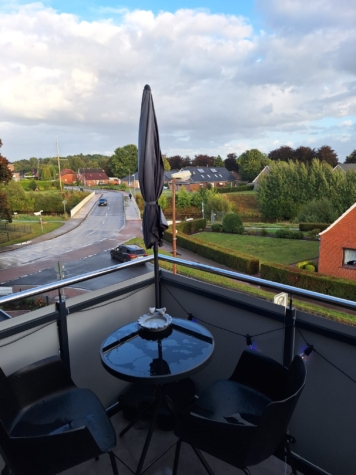 Neuwertige Dachgeschosswohnung mit Aufzug und Balkon im Zentrum von Warsingsfehn - Balkon (35276)