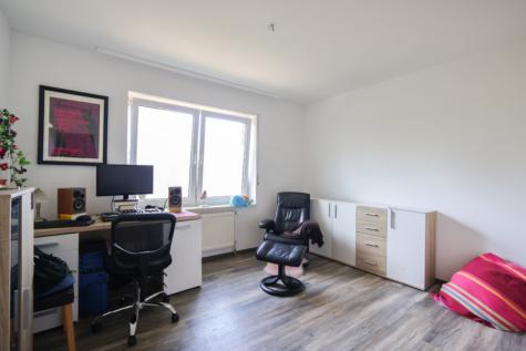 Kapitalanleger aufgepasst – vermietete Erdgeschosswohnung in einem 4-Familienhaus in Aurich-Walle! - Schlafzimmer (35076)