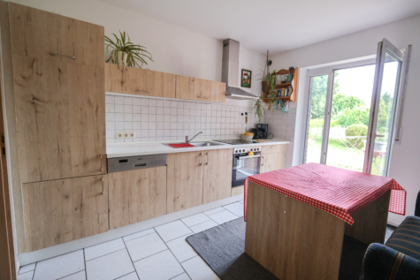 Kapitalanleger aufgepasst – vermietete Erdgeschosswohnung in einem 4-Familienhaus in Aurich-Walle! - Küche mit EBK (35075)