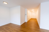 Wohnbereich - Helle 2-Zimmer-Wohnung in Top-Zustand – direkt im Herzen der Stadt