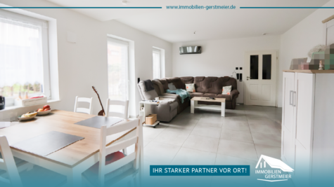 Neuwertige 2-Zimmer Erdgeschosswohnung mit Terrasse und Garten - Wohnzimmer (42287)