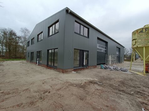 Individuelle teilbare Neubau-Büroflächen im Gewerbegebiet Aurich-Schirum zu vermieten! - Außenansicht - Bürofläche (30158)