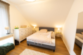 Schlafzimmer OG - Attraktive Doppelhaushälfte in begehrter Lage von Wittmund