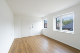 Schlafzimmer - Stilvolle 3-Zimmer-Wohnung im Neubau, 1. OG – Aufzug, Balkon & Ortskernlage