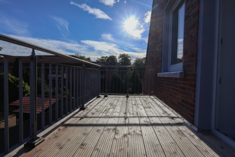 Renovierte Doppelhaushälfte in zentraler Wohnlage von Aurich! - Balkon (39831)