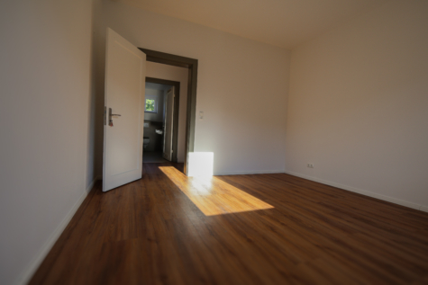 Renovierte Doppelhaushälfte in zentraler Wohnlage von Aurich! - Arbeitszimmer (39820)