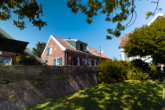 Ansicht Hafenseite - Besondere Lage am Kutterhafen – Ferienhaus mit Hafen- und Weitblick über das Weltnaturerbe Wattenmeer