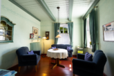 Wohnzimmer - Besondere Lage am Kutterhafen – Ferienhaus mit Hafen- und Weitblick über das Weltnaturerbe Wattenmeer