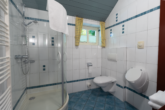 Badezimmer - Besondere Lage am Kutterhafen – Ferienhaus mit Hafen- und Weitblick über das Weltnaturerbe Wattenmeer