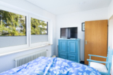 Schlafzimmer 2 - Obergeschosswohnung mit Balkon in bevorzugter Lage in Emden-Früchteburg