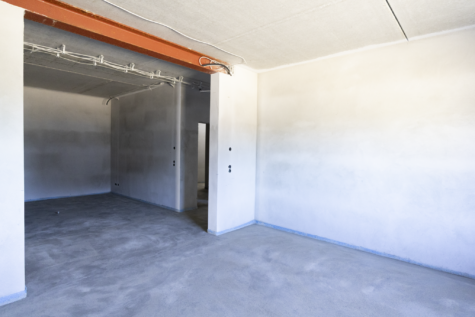 Diverse Nutzungsmöglichkeiten – Bürotrakt in attraktivem Gewerbegebiet - Büro (42525)