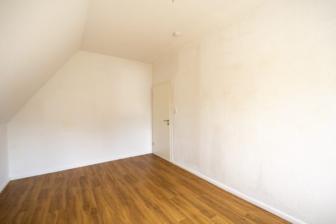 Wohnen in Stadtnähe – Einfamilienhaus in zentraler Lage - Gästezimmer (43876)