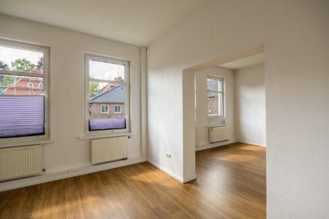 Wohnen in Stadtnähe – Einfamilienhaus in zentraler Lage - Wohnbereich (43866)
