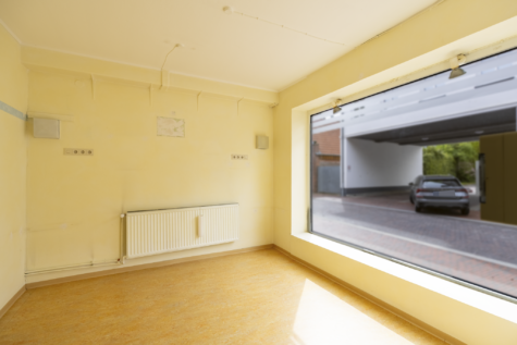 Zentrale Gewerbefläche mit verschiedenen Nutzungsmöglichkeiten - Geschäftsraum 1 (42952)