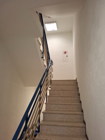 Praxisfläche in Zentrumslage in 26802 Moormerland-Warsingsfehn - Treppenhaus (34927)