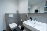 Badezimmer - Moderne 2-Zimmerwohnung mit Balkon direkt am Auricher Marktplatz!