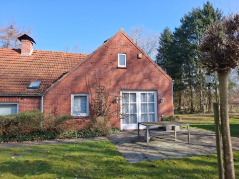 Naturliebhaber aufgepasst! Charmantes Einfamilienhaus in idyllischer Lage von Jheringsfehn - Ansicht Terrasse (34596)