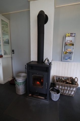 Naturliebhaber aufgepasst! Charmantes Einfamilienhaus in idyllischer Lage von Jheringsfehn - Kamin (34608)