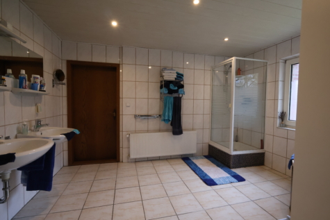 Naturliebhaber aufgepasst! Charmantes Einfamilienhaus in idyllischer Lage von Jheringsfehn - Bad (34617)