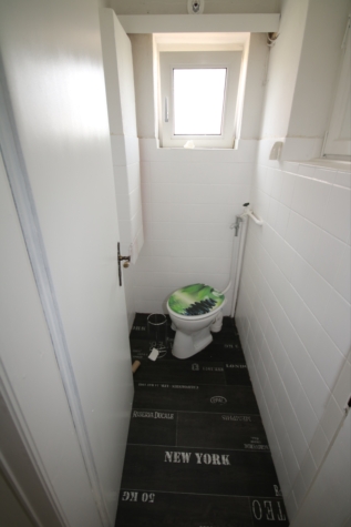 Neuer Preis! Einfamilienhaus mit Potenzial in Jemgum - Gäste-WC (35344)