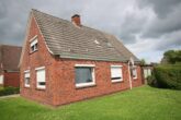 Solides Einfamilienhaus mit Potenzial in Jemgum - Seitenansicht