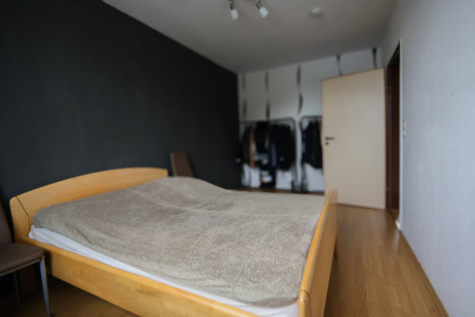 Vermietete 2 Zimmer-Wohnung in Zentrumslage von Warsingsfehn - Schlafzimmer (35188)