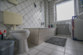 Badezimmer - Vermietete 2 Zimmer-Wohnung in Zentrumslage von Warsingsfehn