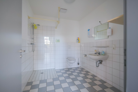 Erdgeschosswohnung in fußläufiger Nähe zum Marktplatz - Badezimmer (34847)