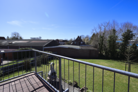 Einfamilienhaus in fußläufiger Entfernung zur Auricher Innenstadt - Balkon (42543)