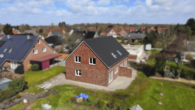 Draufsicht - Neubau Doppelhaushälfte in ruhiger Sackgassenlage in Warsingsfehn