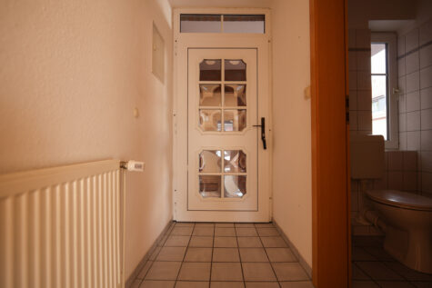 Zentral gelegene Maisonette-Wohnung – ideal für Singles oder Paare! - Diele (34241)