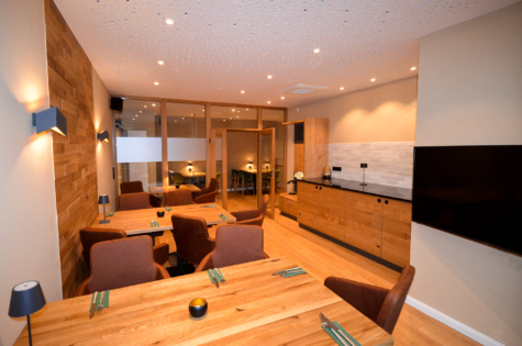 Inmitten der Auricher Innenstadt: modernes, großflächiges Café/Restaurant zur Vermietung - Inneneinrichtung 1 (35212)